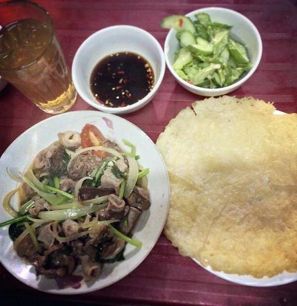 Phở rán lòng xào