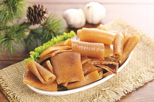 Bì lợn nấu táo tàu