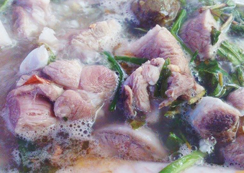 Mát trời rủ nhau đi ăn lẩu vịt om sấu khu Thành Công 1