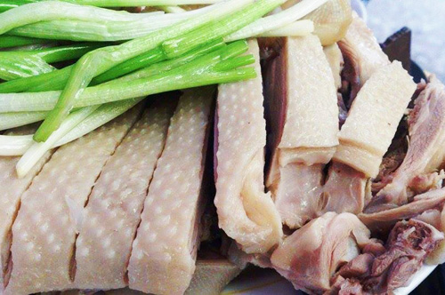 Mát trời rủ nhau đi ăn lẩu vịt om sấu khu Thành Công 5