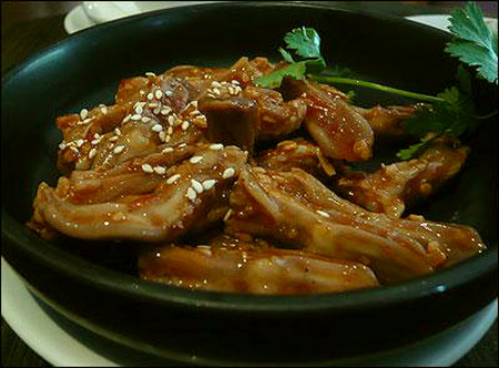Lưỡi vịt phá lấu