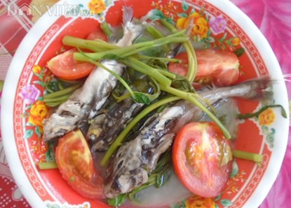 Hương vị cá út nấu canh chua rau muống 1