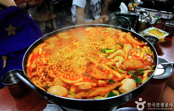 Phố tteokbokki 1