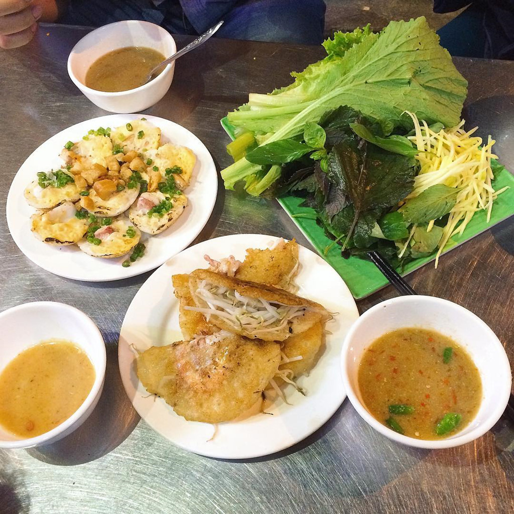 5 quán bánh căn ở Sài Gòn 1