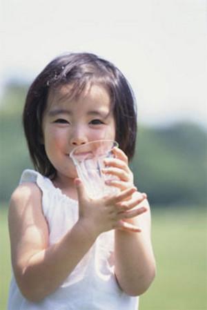 Nhiều hãng sữa áp giá mới