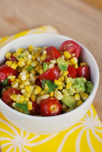Ngọt ngậy salad ngô bơ