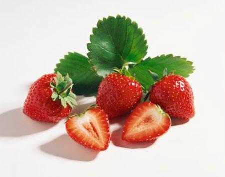 Dâu chứa đầy đủ vitamin C và chất xơ