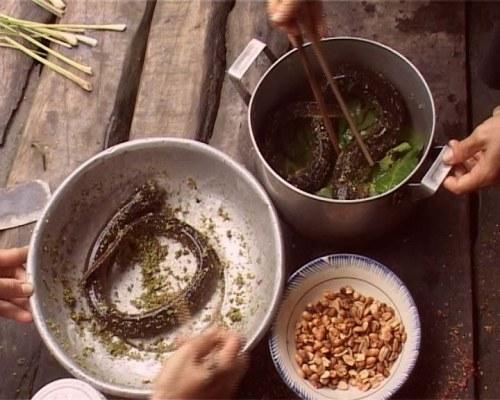 L&aacute; c&aacute;ch đậm đ&agrave; hương qu&ecirc;