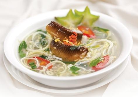 Canh lươn nấu bắp chuối hột