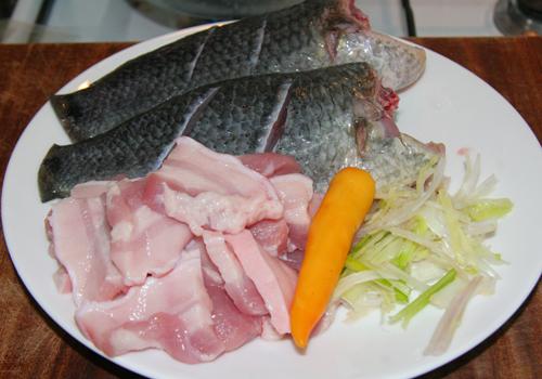 Cá rô kho thịt ba rọi 1 - amthuc365.vn