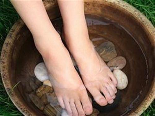 10 dấu hiệu ở bàn chân cảnh báo bạn đang bị bệnh 2 10 dấu hiệu ở bàn chân cảnh báo bạn đang bị bệnh 2