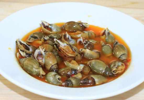 Ốc cà na sốt bơ cay.