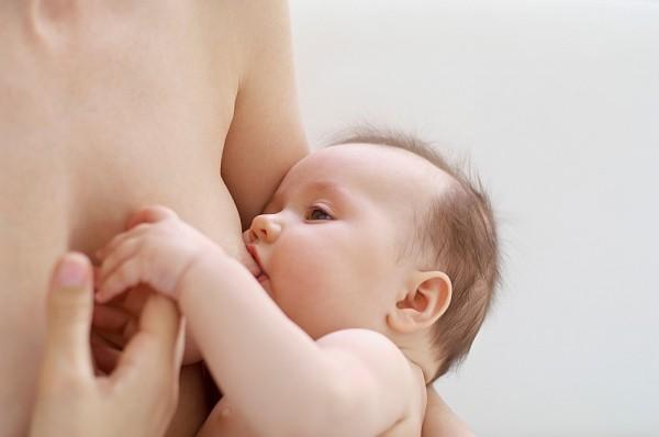 Nguyên nhân hàng đầu khiến mẹ không có sữa cho con bú 2 Nguyên nhân hàng đầu khiến mẹ không có sữa cho con bú 2