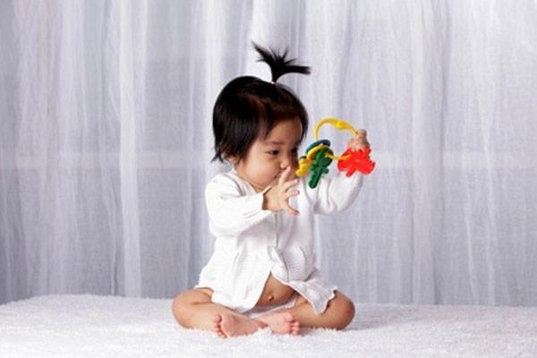 Giúp con vận động tốt qua các giai đoạn 1 Giúp con vận động tốt qua các giai đoạn 1