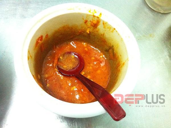 Ăn bánh đa cá Quỳnh Côi ở phố Tuệ Tĩnh 5 Ăn bánh đa cá Quỳnh Côi ở phố Tuệ Tĩnh 5