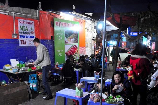 Bánh xèo nem lụi phố Đội Cấn 9