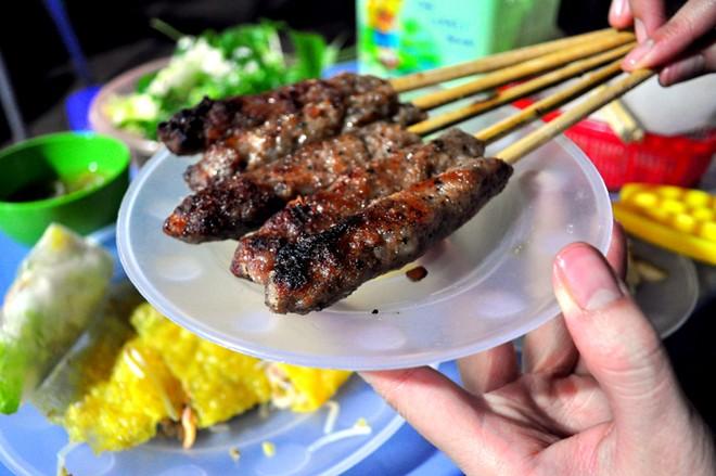 Bánh xèo nem lụi phố Đội Cấn 11