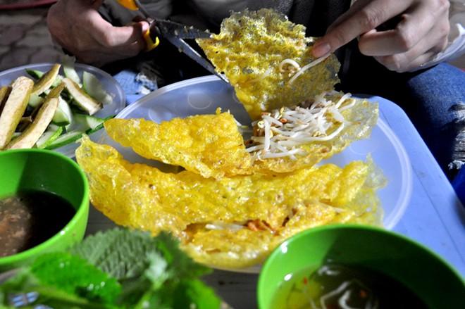 Bánh xèo nem lụi phố Đội Cấn 10