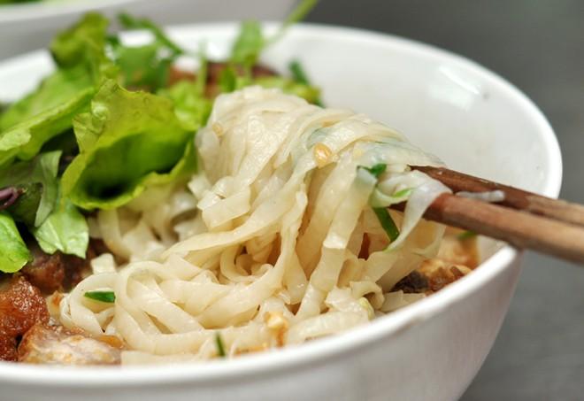 Hủ tiếu phố Trần Quốc Toản